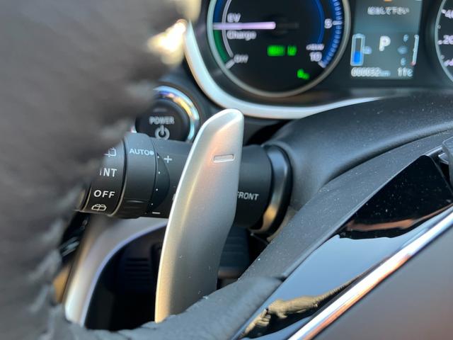 エクリプスクロスＰＨＥＶ Ｐ　４ＷＤ　スマートフォン連携ナビ　フルセグＴＶ　マルチアラウンドモニター　マイパイロット　ＬＥＤ　パワーシート　シートヒーター　ステアリングヒーター　クルーズコントロール　パワーバックドア　雹凹（28枚目）
