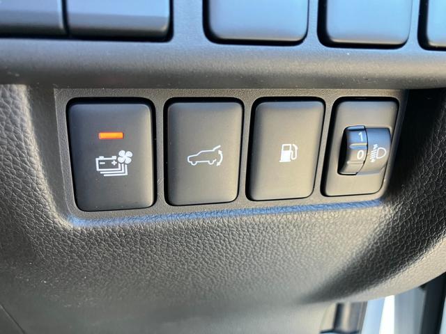 エクリプスクロスＰＨＥＶ Ｐ　４ＷＤ　スマートフォン連携ナビ　フルセグＴＶ　マルチアラウンドモニター　マイパイロット　ＬＥＤ　パワーシート　シートヒーター　ステアリングヒーター　クルーズコントロール　パワーバックドア　雹凹（34枚目）