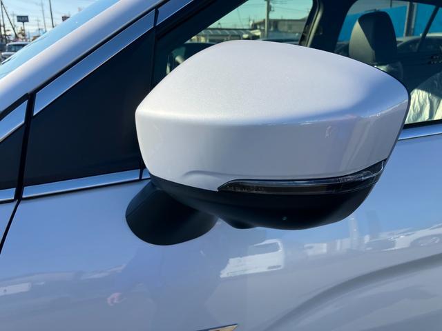 エクリプスクロスＰＨＥＶ Ｐ　４ＷＤ　スマートフォン連携ナビ　フルセグＴＶ　マルチアラウンドモニター　マイパイロット　ＬＥＤ　パワーシート　シートヒーター　ステアリングヒーター　クルーズコントロール　パワーバックドア　雹凹（51枚目）
