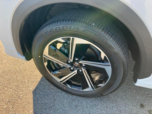 エクリプスクロスＰＨＥＶ Ｐ　４ＷＤ　スマートフォン連携ナビ　フルセグＴＶ　マルチアラウンドモニター　マイパイロット　ＬＥＤ　パワーシート　シートヒーター　ステアリングヒーター　クルーズコントロール　パワーバックドア　雹凹（53枚目）