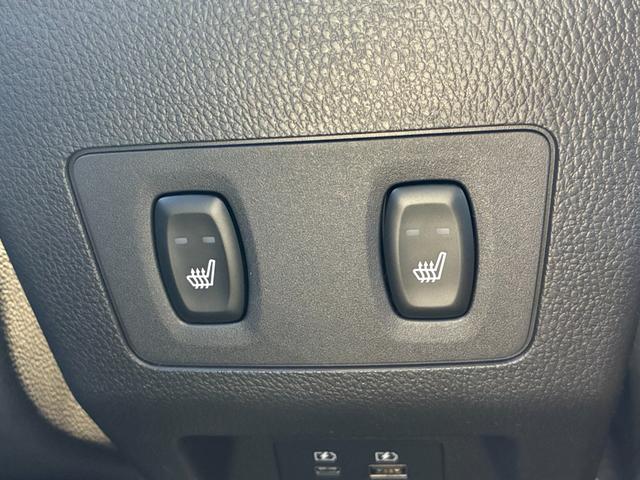 エクリプスクロスＰＨＥＶ Ｐ　４ＷＤ　ルーフレール　スマートフォン連携ナビ　フルセグＴＶ　マルチアラウンドモニター　マイパイロット　ＬＥＤ　Ｐシート　前席後席シートヒーター　ステアリングヒーター　　パワーバックドア　雹凹（23枚目）