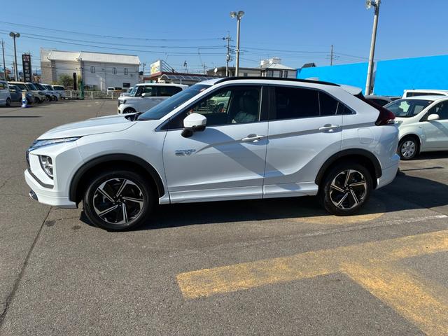 エクリプスクロスＰＨＥＶ Ｐ　４ＷＤ　ルーフレール　スマートフォン連携ナビ　フルセグＴＶ　マルチアラウンドモニター　マイパイロット　ＬＥＤ　Ｐシート　前席後席シートヒーター　ステアリングヒーター　　パワーバックドア　雹凹（43枚目）