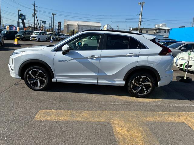 エクリプスクロスＰＨＥＶ Ｐ　４ＷＤ　ルーフレール　スマートフォン連携ナビ　フルセグＴＶ　マルチアラウンドモニター　マイパイロット　ＬＥＤ　Ｐシート　前席後席シートヒーター　ステアリングヒーター　　パワーバックドア　雹凹（46枚目）