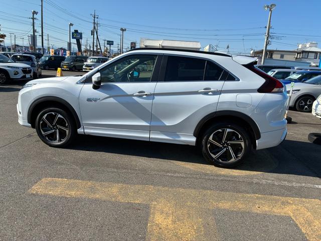 エクリプスクロスＰＨＥＶ Ｐ　４ＷＤ　ルーフレール　スマートフォン連携ナビ　フルセグＴＶ　マルチアラウンドモニター　マイパイロット　ＬＥＤ　Ｐシート　前席後席シートヒーター　ステアリングヒーター　　パワーバックドア　雹凹（47枚目）