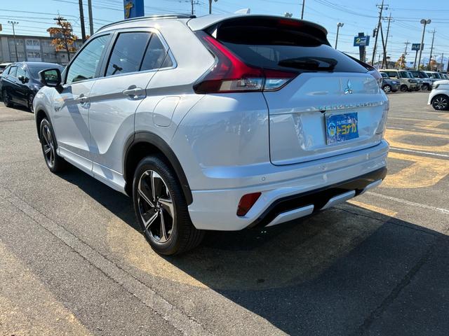 エクリプスクロスＰＨＥＶ Ｐ　４ＷＤ　ルーフレール　スマートフォン連携ナビ　フルセグＴＶ　マルチアラウンドモニター　マイパイロット　ＬＥＤ　Ｐシート　前席後席シートヒーター　ステアリングヒーター　　パワーバックドア　雹凹（52枚目）