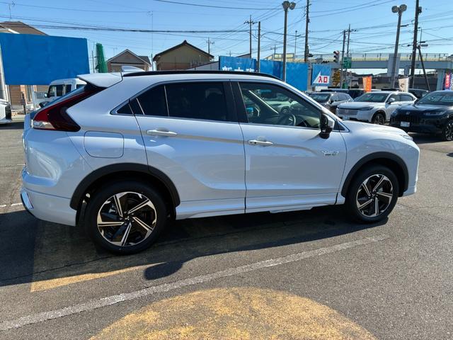 エクリプスクロスＰＨＥＶ Ｐ　４ＷＤ　ルーフレール　スマートフォン連携ナビ　フルセグＴＶ　マルチアラウンドモニター　マイパイロット　ＬＥＤ　Ｐシート　前席後席シートヒーター　ステアリングヒーター　　パワーバックドア　雹凹（60枚目）