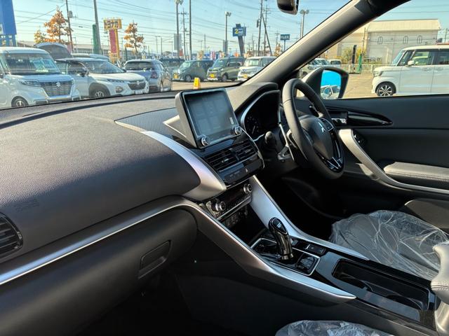 エクリプスクロスＰＨＥＶ Ｐ　４ＷＤ　ルーフレール　スマートフォン連携ナビ　フルセグＴＶ　マルチアラウンドモニター　マイパイロット　ＬＥＤ　Ｐシート　前席後席シートヒーター　ステアリングヒーター　　パワーバックドア　雹凹（69枚目）