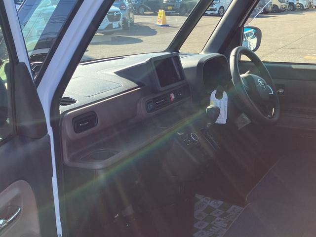 ムーヴキャンバス セオリーＧ　ナビ　フルセグＴＶ　バックカメラ　両側パワースライドドア　ＬＥＤオートライト　フォグランプ　コーナーセンサー　シートヒーター　フロアマット　ドアバイザー　ステアリングスイッチ　　雹凹（7枚目）