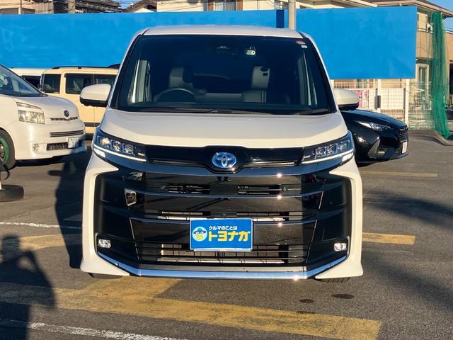 ノア ハイブリッドＳ－Ｚ　タイヤ新品　アドバンストパーク　パノラミックビュー　デジタルインナーミラー　１０．５インチコネクトナビ　カラーＨＵＤ　１４インチリヤモニター　２．０ＥＴＣ　ＣＤ／ＤＶＤ再生　前後ドラレコ　１オーナー（2枚目）