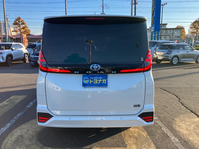 ノア ハイブリッドＳ－Ｚ　タイヤ新品　アドバンストパーク　パノラミックビュー　デジタルインナーミラー　１０．５インチコネクトナビ　カラーＨＵＤ　１４インチリヤモニター　２．０ＥＴＣ　ＣＤ／ＤＶＤ再生　前後ドラレコ　１オーナー（5枚目）