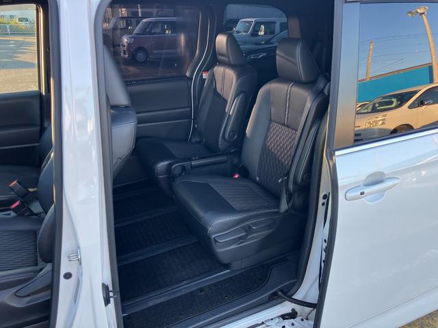 ノア ハイブリッドＳ－Ｚ　タイヤ新品　アドバンストパーク　パノラミックビュー　デジタルインナーミラー　１０．５インチコネクトナビ　カラーＨＵＤ　１４インチリヤモニター　２．０ＥＴＣ　ＣＤ／ＤＶＤ再生　前後ドラレコ　１オーナー（27枚目）