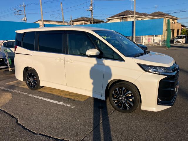 ノア ハイブリッドＳ－Ｚ　タイヤ新品　アドバンストパーク　パノラミックビュー　デジタルインナーミラー　１０．５インチコネクトナビ　カラーＨＵＤ　１４インチリヤモニター　２．０ＥＴＣ　ＣＤ／ＤＶＤ再生　前後ドラレコ　１オーナー（39枚目）