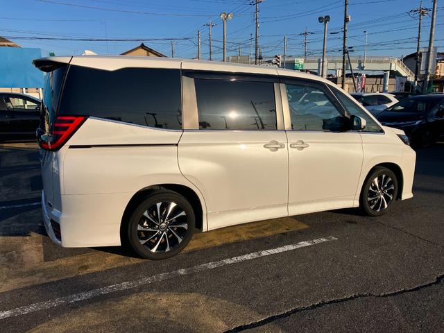 ノア ハイブリッドＳ－Ｚ　タイヤ新品　アドバンストパーク　パノラミックビュー　デジタルインナーミラー　１０．５インチコネクトナビ　カラーＨＵＤ　１４インチリヤモニター　２．０ＥＴＣ　ＣＤ／ＤＶＤ再生　前後ドラレコ　１オーナー（41枚目）