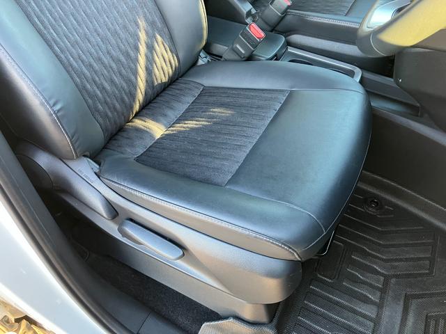 ノア ハイブリッドＳ－Ｚ　タイヤ新品　アドバンストパーク　パノラミックビュー　デジタルインナーミラー　１０．５インチコネクトナビ　カラーＨＵＤ　１４インチリヤモニター　２．０ＥＴＣ　ＣＤ／ＤＶＤ再生　前後ドラレコ　１オーナー（55枚目）