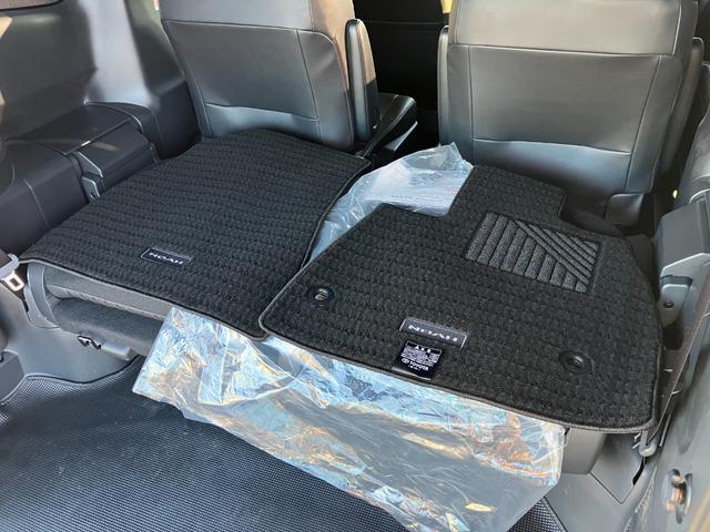 ノア ハイブリッドＳ－Ｚ　タイヤ新品　アドバンストパーク　パノラミックビュー　デジタルインナーミラー　１０．５インチコネクトナビ　カラーＨＵＤ　１４インチリヤモニター　２．０ＥＴＣ　ＣＤ／ＤＶＤ再生　前後ドラレコ　１オーナー（57枚目）