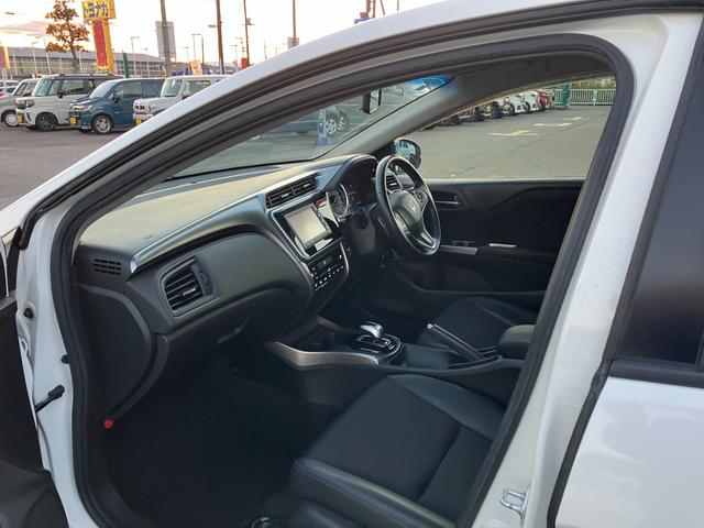 ★保証付で安心して乗って頂けます★万一の納車後の不具合が発生した場合は保証書の規定にそって自社工場で迅速に対応します！県外の方は、最寄のディーラーまたは当社指定工場を手配いたします★