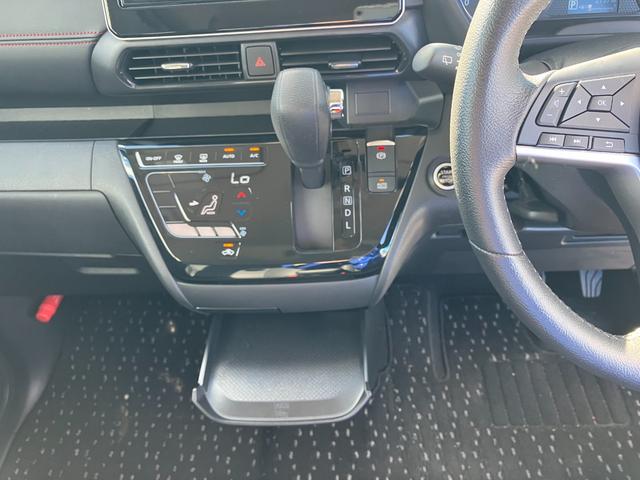 ルークス ハイウェイスター　Ｇターボプロパイロットエディション　純正９インチナビ　フルセグＴＶ　アラウンドビューモニター　デジタルインナーミラー　ハンズフリーオートスライド　ナビ連動ドラレコ　サーキュレーター　ＥＴＣ　　両側電動スライド　　　雹凹（24枚目）