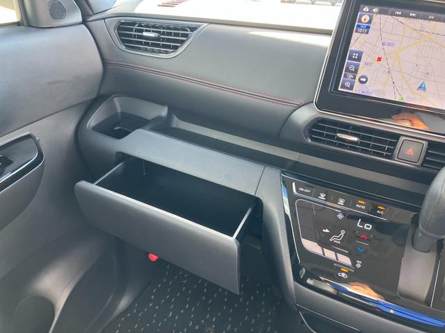 ルークス ハイウェイスター　Ｇターボプロパイロットエディション　純正９インチナビ　フルセグＴＶ　アラウンドビューモニター　デジタルインナーミラー　ハンズフリーオートスライド　ナビ連動ドラレコ　サーキュレーター　ＥＴＣ　　両側電動スライド　　　雹凹（25枚目）