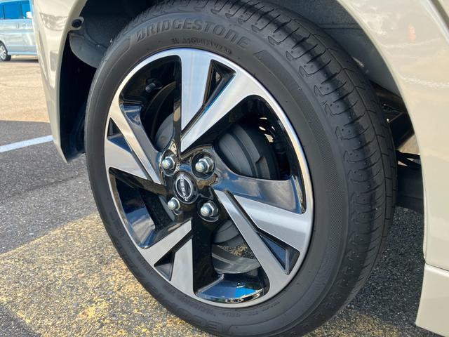 ルークス ハイウェイスター　Ｇターボプロパイロットエディション　純正９インチナビ　フルセグＴＶ　アラウンドビューモニター　デジタルインナーミラー　ハンズフリーオートスライド　ナビ連動ドラレコ　サーキュレーター　ＥＴＣ　　両側電動スライド　　　雹凹（28枚目）