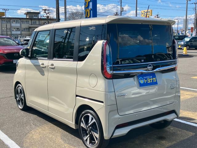 ルークス ハイウェイスター　Ｇターボプロパイロットエディション　純正９インチナビ　フルセグＴＶ　アラウンドビューモニター　デジタルインナーミラー　ハンズフリーオートスライド　ナビ連動ドラレコ　サーキュレーター　ＥＴＣ　　両側電動スライド　　　雹凹（64枚目）