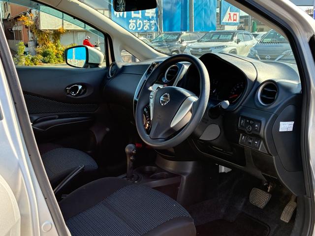 ノート Ｘ　Ｖセレクション＋セーフティ　ナビ　フルセグＴＶ　バックカメラ　スマートキー（4枚目）