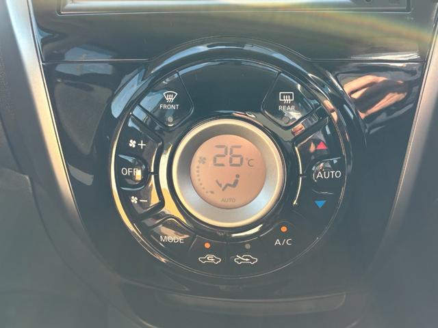 ノート Ｘ　Ｖセレクション＋セーフティ　ナビ　フルセグＴＶ　バックカメラ　スマートキー（8枚目）