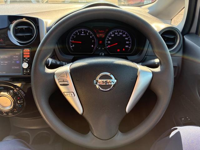 ノート Ｘ　Ｖセレクション＋セーフティ　ナビ　フルセグＴＶ　バックカメラ　スマートキー（9枚目）