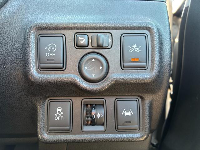 ノート Ｘ　Ｖセレクション＋セーフティ　ナビ　フルセグＴＶ　バックカメラ　スマートキー（10枚目）