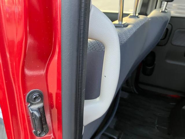 フレアワゴン ＸＳ　メモリーナビ　ＴＶ　シートヒーター　タイヤ４本新品　ステアリングスイッチ　オートエアコン　スマートキー　パワースライドドア　スズキセーフティーサポート　フロアマット　サイドバイザー　雹凹（33枚目）