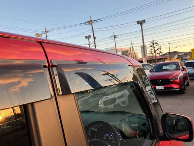 フレアワゴン ＸＳ　メモリーナビ　ＴＶ　シートヒーター　タイヤ４本新品　ステアリングスイッチ　オートエアコン　スマートキー　パワースライドドア　スズキセーフティーサポート　フロアマット　サイドバイザー　雹凹（41枚目）