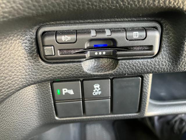 Ｎ－ＢＯＸカスタム Ｌターボ　ナビ　バックカメラ　純正１５インチアルミホイール　ビルトインＥＴＣ両側パワースライドドア　ＬＥＤヘッドライトフォグ　両側シートヒーター　ステアリングスイッチパドルシフト　クルーズコントロール雹凹（12枚目）