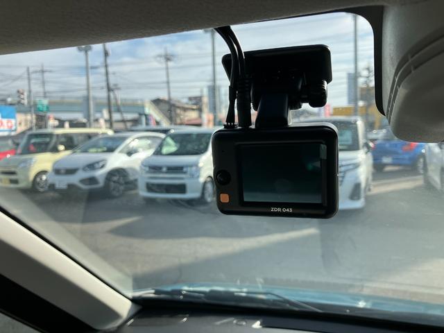 ワゴンＲカスタムＺ ハイブリッドＺＸ　純正８インチナビ　全方位モニター　フルセグＴＶ　アダプティブクルーズコントロール　ステアリングオーディオスイッチ　前後ドラレコ　シートヒーター　シートリフター　チルトステアリング（17枚目）