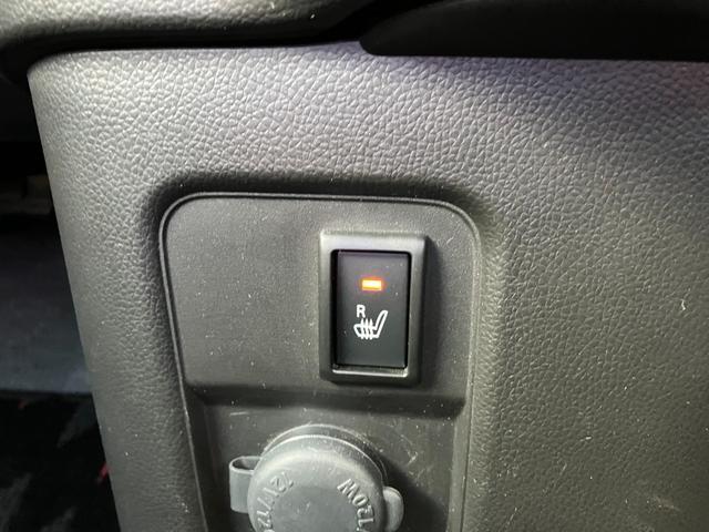 ワゴンＲスティングレー ハイブリッドＴ　純正８インチナビ　フルセグＴＶ　全方位モニター　ＬＥＤヘッドライト　フォグランプ　シートヒーター　スマートキー　クルーズコントロール　ビルトインＥＴＣ　パドルシフト　ＣＤ／ＤＶＤ再生不可　雹凹（19枚目）