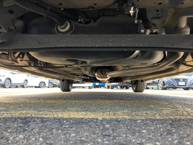 ワゴンＲスティングレー ハイブリッドＴ　純正８インチナビ　フルセグＴＶ　全方位モニター　ＬＥＤヘッドライト　フォグランプ　シートヒーター　スマートキー　クルーズコントロール　ビルトインＥＴＣ　パドルシフト　ＣＤ／ＤＶＤ再生不可　雹凹（28枚目）