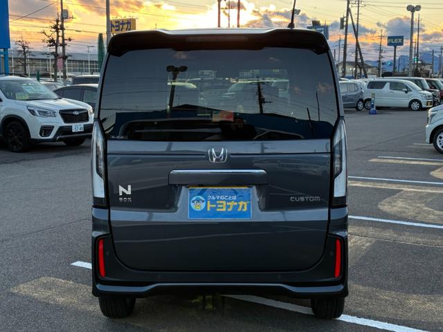 Ｎ－ＢＯＸカスタム ターボ　９インチホンダコネクトナビ　フルセグＴＶ　バックカメラ　両側パワースライドドア　ホンダセンシング　ＬＥＤオートライト　シートヒーター　雹凹（5枚目）