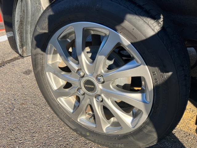 Ｎ－ＢＯＸ Ｇ　ＳＳパッケージ　社外ナビ　フルセグＴＶ　バックカメラ　ビルトインＥＴＣ　片側電動スライドドア　スマートキー　社外アルミホイール　フロアマット　ドアバイザー　ステアリングスイッチ（23枚目）