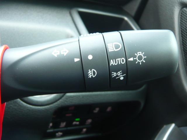 �I�[�g���C�g�ɂȂ��Ă��܂��B�Â��Ȃ����玩���œ_���B�G���W����؂�Ύ����ŏ������܂��B���C�g�����Y��ɂ��o�b�e���[������Ȃǂ��h���܂��B