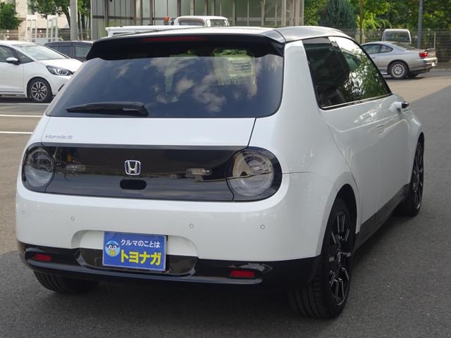 Ｈｏｎｄａ ｅ アドバンス　ホンダセンシング　ナビＴＶ　ＥＴＣ　マルチビューモニター　デジタルインナーミラー　シートヒーター　アダプティブクルーズコントロール　Ｂｌｕｅｔｏｏｔｈ　前後ドラレコ　ステアリングヒーター（10枚目）