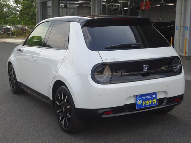 Ｈｏｎｄａ ｅ アドバンス　ホンダセンシング　ナビＴＶ　ＥＴＣ　マルチビューモニター　デジタルインナーミラー　シートヒーター　アダプティブクルーズコントロール　Ｂｌｕｅｔｏｏｔｈ　前後ドラレコ　ステアリングヒーター（12枚目）