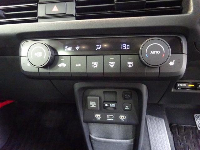 Ｈｏｎｄａ ｅ アドバンス　ホンダセンシング　ナビＴＶ　ＥＴＣ　マルチビューモニター　デジタルインナーミラー　シートヒーター　アダプティブクルーズコントロール　Ｂｌｕｅｔｏｏｔｈ　前後ドラレコ　ステアリングヒーター（18枚目）
