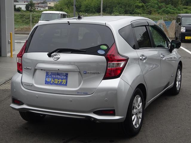 ノート ｅ－パワー　メダリスト　フルセグ純正７インチナビゲーション　アラウンドビューモニター　ＬＥＤヘッドライト　デジタルインナーミラー　エマージェンシーブレーキ　純正１５インチアルミホイール　純正ドライブレコーダー　ＥＴＣ車載器（10枚目）