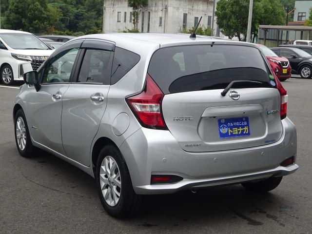 ノート ｅ－パワー　メダリスト　フルセグ純正７インチナビゲーション　アラウンドビューモニター　ＬＥＤヘッドライト　デジタルインナーミラー　エマージェンシーブレーキ　純正１５インチアルミホイール　純正ドライブレコーダー　ＥＴＣ車載器（12枚目）