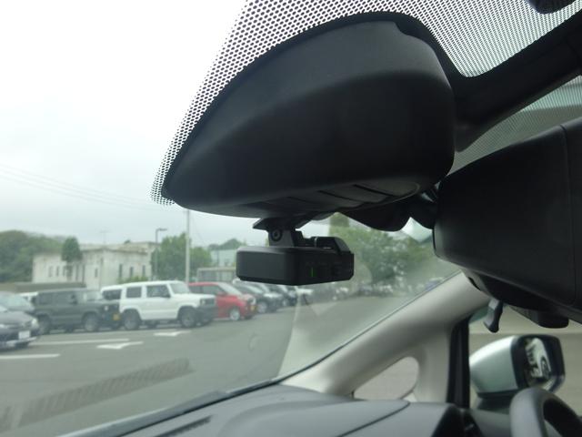 ノート ｅ－パワー　メダリスト　フルセグ純正７インチナビゲーション　アラウンドビューモニター　ＬＥＤヘッドライト　デジタルインナーミラー　エマージェンシーブレーキ　純正１５インチアルミホイール　純正ドライブレコーダー　ＥＴＣ車載器（65枚目）