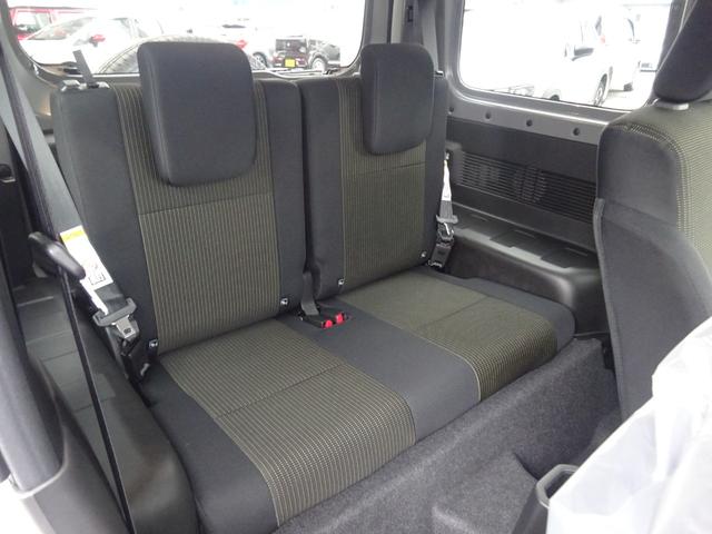 ジムニー ＸＣ　届出済み未使用車　５速マニュアル　デュアルセンサーブレーキ　リヤパーキングセンサー付４型　ＬＥＤヘッドライト　シートヒーター　純正１６インチアルミ　本革巻ステアリング　リモート格納ドアミラー（15枚目）