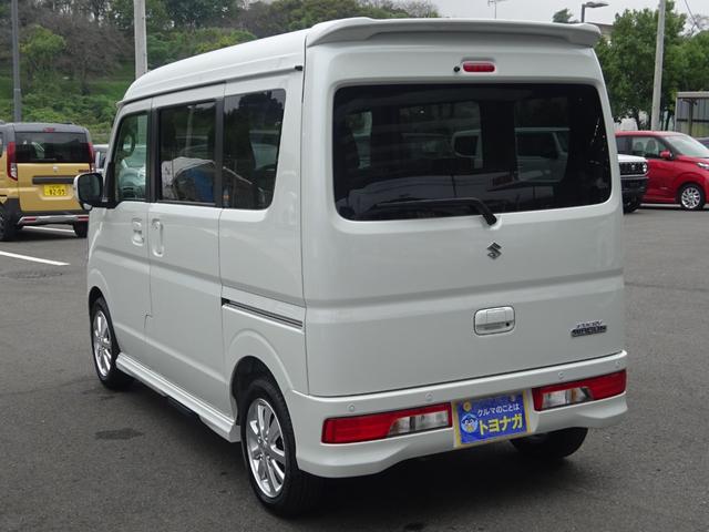 エブリイワゴン ＰＺターボスペシャル　両側パワースライドドア　純正フロアマット　ＥＴＣ２．０　運転席シートヒーター　助手席オートステップ　本革ステアリング　ＤＣＢＳ　ＬＥＤヘッドライト　入ルーフ　後期ＣＶＴモデル　キーレスプッシュスタート（12枚目）