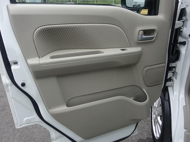 エブリイワゴン ＰＺターボスペシャル　両側パワースライドドア　純正フロアマット　ＥＴＣ２．０　運転席シートヒーター　助手席オートステップ　本革ステアリング　ＤＣＢＳ　ＬＥＤヘッドライト　入ルーフ　後期ＣＶＴモデル　キーレスプッシュスタート（55枚目）