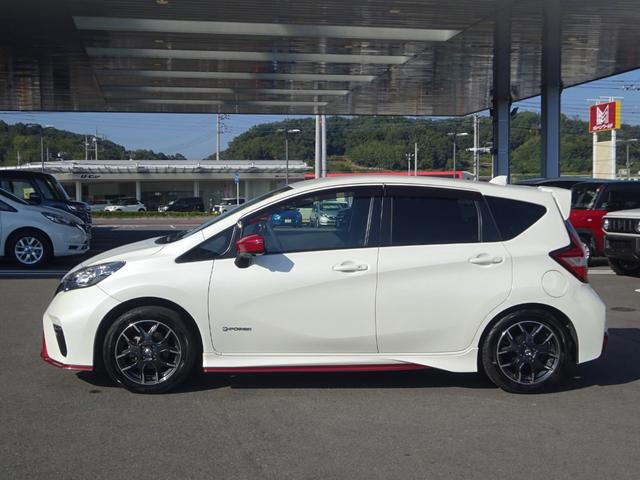 ノート e-パワーニスモ 純正SDナビ フルセグTV アラウンドビューモニター デジタルインナーミラー LEDヘッドライト ETC エマージェンシーブレーキ バックフォグ インテリジェントキー クリアランスソナー(5枚目)