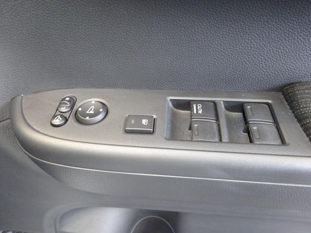 N-WGNカスタム L・ターボホンダセンシング 地デジフルセグTV純正8インチナビゲーションBluetooth ETC車載器 バックカメラ 15インチアルミホイール LEDヘッドライト 運転席シートヒーター キーレスプッシュスタート スマートキー(24枚目)