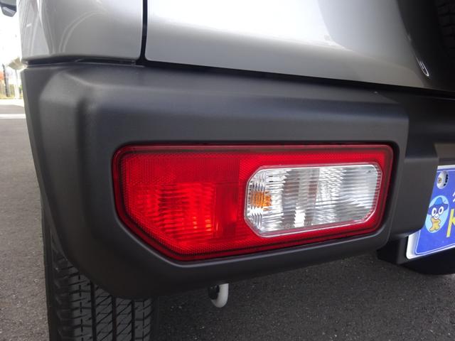 ジムニー XC 地デジフルセグTVメモリーナビゲーション LEDヘッドライト ETC車載器 デュアルセンサーブレーキサポート 4WD ターボ 5速マニュアル車 シートヒーター クルーズコントロール 純正アルミホイール(29枚目)