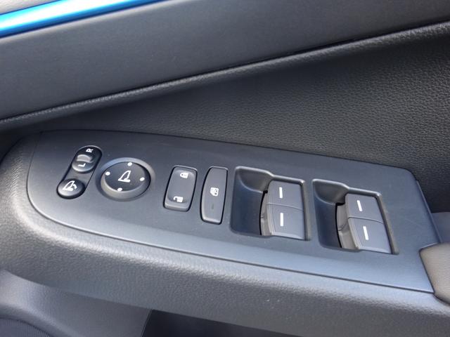 ヴェゼル e:HEV Z・PLaYパッケージ 地デジフルセグTV ホンダ純正9インチナビゲーション マルチビューモニター ETC2.0 プレミアムオーディオ パノラマガラスルーフ 4WD 後退出庫サポート パワーバックドア 登録済未使用車(18枚目)